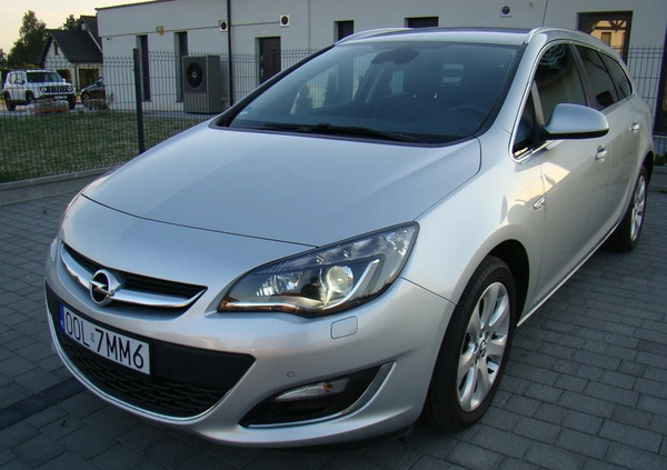 Opel Astra cena 33790 przebieg: 160773, rok produkcji 2013 z Praszka małe 667